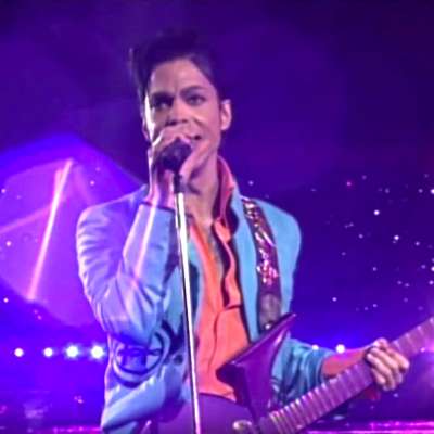 Prince sings "Purple Rain" at the Super Bowl