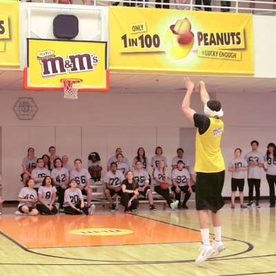 Doug McDermott plays HORSE against a field of 99 competitors.