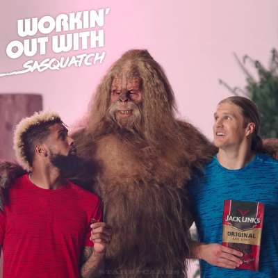 Odell Beckham Jr., Clay Matthews workin’ out with Sasquatch